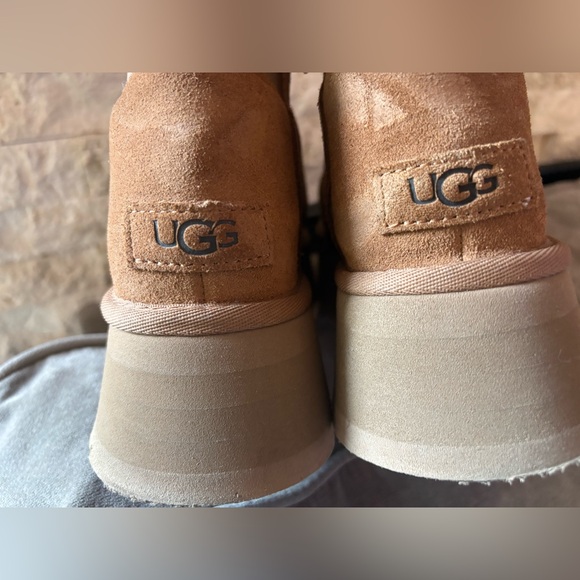 UGG Classic Dipper Boots Size 8 Women’s Chestnut - Picture 3 of 6